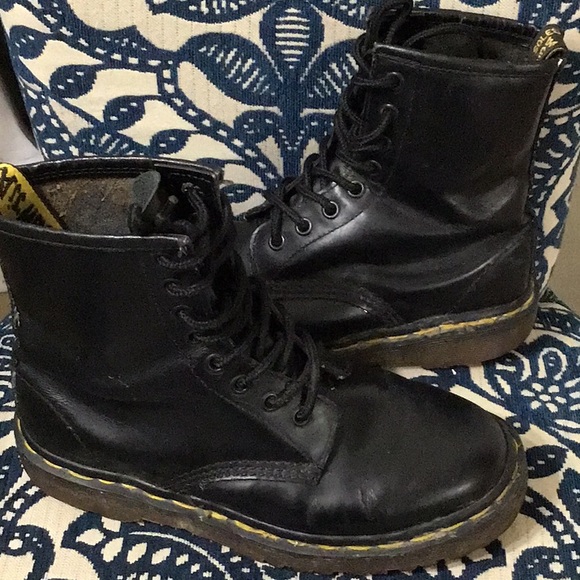 Dr Martens Leather Boot England - Picture 1 of 11